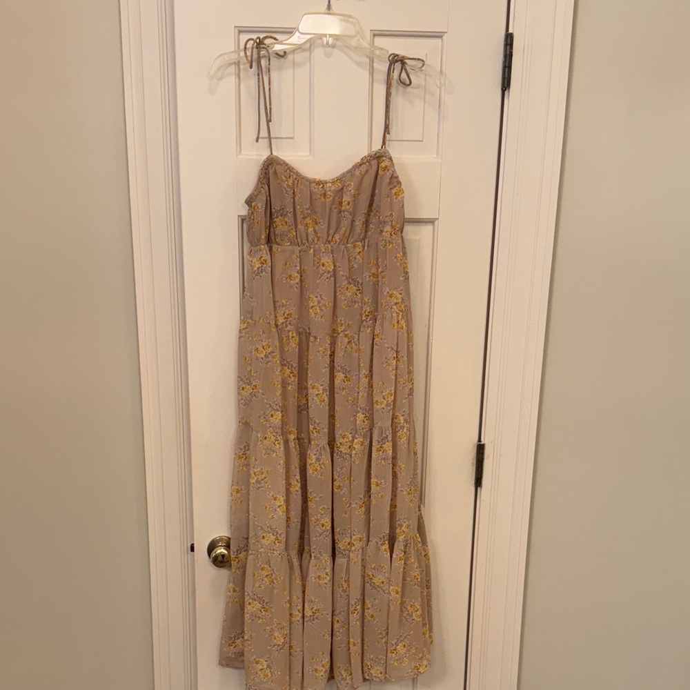 Vici Floral Maxi Dress in Yellow and Tan